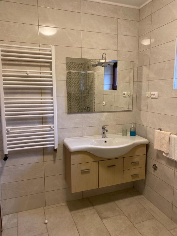Apartment Mare Krk Milohnici Ngoại thất bức ảnh
